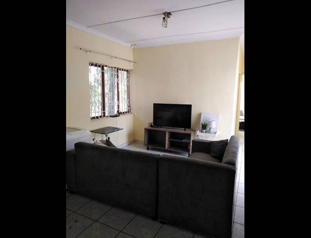 2 BEDROOM PROPERTY TO RENT IN PARK HILL